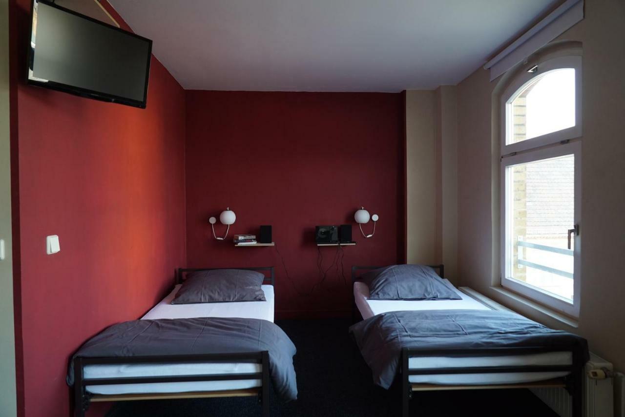 Klassmo Kulturcafe&Gaestehaus Mit Kulturwerkstatt Luckenwalde Bagian luar foto
